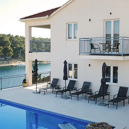 Birke With Pool And Sea View Floor Two